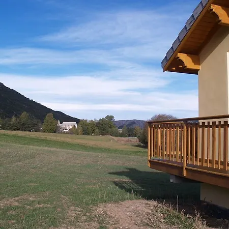 Peaceful Chalet In Provence With Balcony *